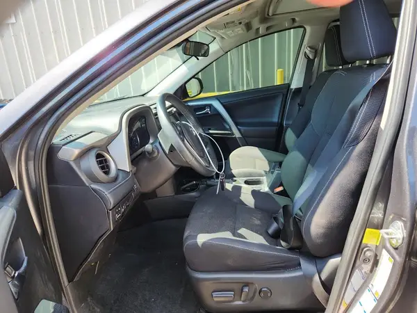 2018 TOYOTA RAV 4 auction photo 7
