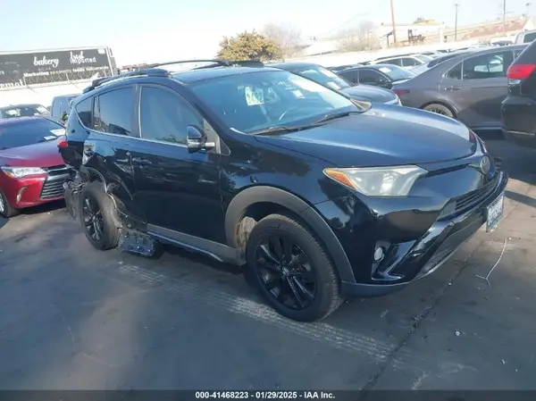 2T3RFREV0JW801121 2018 TOYOTA RAV 4 - Image 1