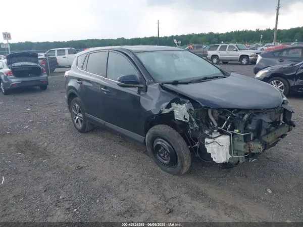 2T3RFREV0JW815634 2018 TOYOTA RAV 4 - Image 1