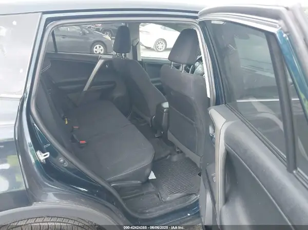 2T3RFREV0JW815634 2018 TOYOTA RAV 4 - Image 8