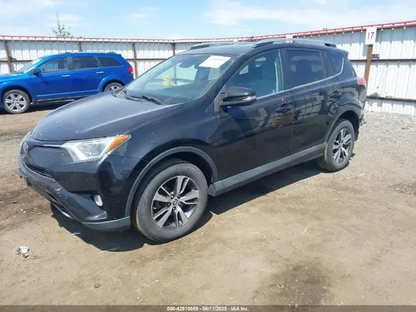2T3RFREV0JW833499 2018 TOYOTA RAV 4 - Image 2