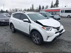2T3RFREV0JW858189 2018 TOYOTA RAV 4