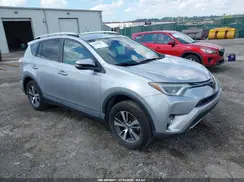 2T3RFREV1GW425957 2016 TOYOTA RAV 4