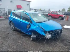2T3RFREV1GW461809 2016 TOYOTA RAV 4