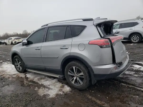 2T3RFREV1HW547669 2017 TOYOTA RAV 4 - Image 2