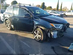 2T3RFREV1HW561121 2017 TOYOTA RAV 4