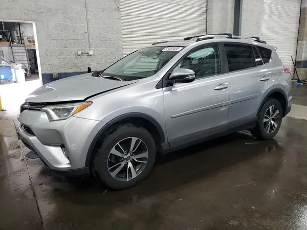 2T3RFREV1HW640921 2017 TOYOTA RAV 4 - Image 1