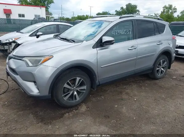 2T3RFREV1HW666984 2017 TOYOTA RAV 4 - Image 2