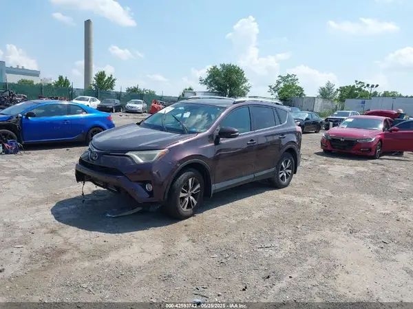 2T3RFREV1HW680772 2017 TOYOTA RAV 4 - Image 2