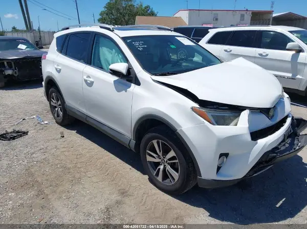 2T3RFREV1HW683851 2017 TOYOTA RAV 4 - Image 1