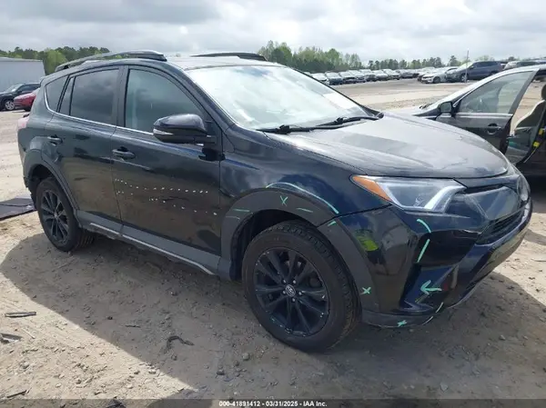 2T3RFREV1JW697044 2018 TOYOTA RAV 4 - Image 1