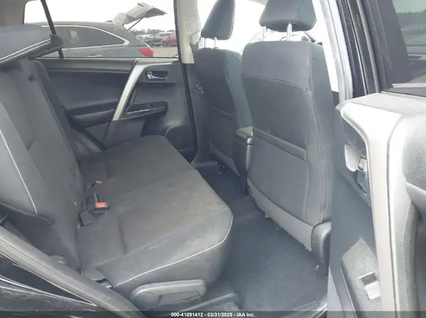 2T3RFREV1JW697044 2018 TOYOTA RAV 4 - Image 8