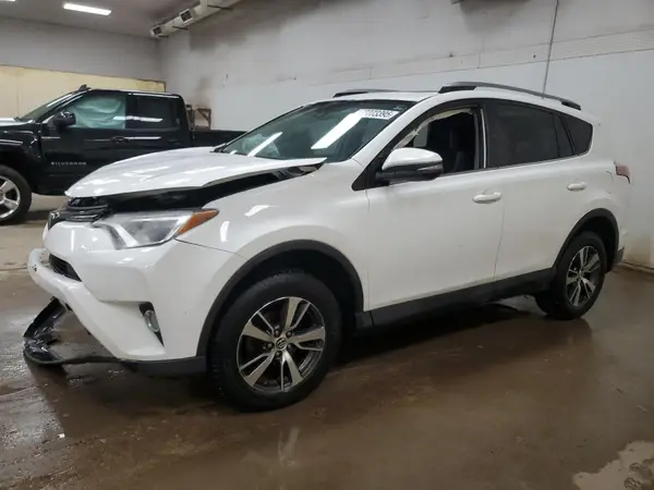 2T3RFREV1JW705319 2018 TOYOTA RAV 4 - Image 1