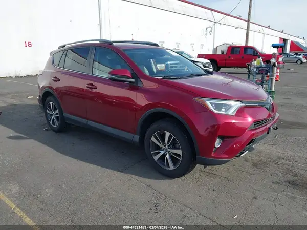 2T3RFREV1JW712268 2018 TOYOTA RAV 4 - Image 1