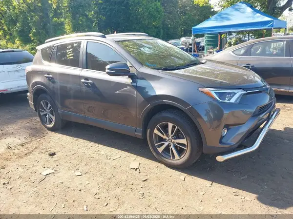 2T3RFREV1JW735081 2018 TOYOTA RAV 4 - Image 1