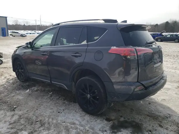 2T3RFREV1JW737073 2018 TOYOTA RAV 4 - Image 2