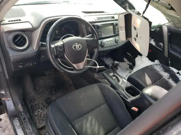 2T3RFREV1JW737073 2018 TOYOTA RAV 4 - Image 8