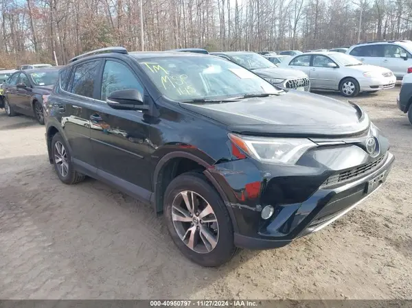 2T3RFREV1JW763012 2018 TOYOTA RAV 4 - Image 1