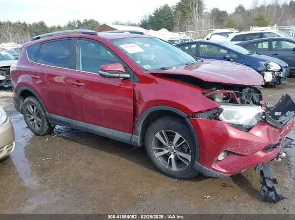 2T3RFREV1JW778612 2018 TOYOTA RAV 4 - Image 1