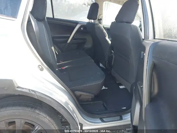 2T3RFREV1JW788525 2018 TOYOTA RAV 4 - Image 8