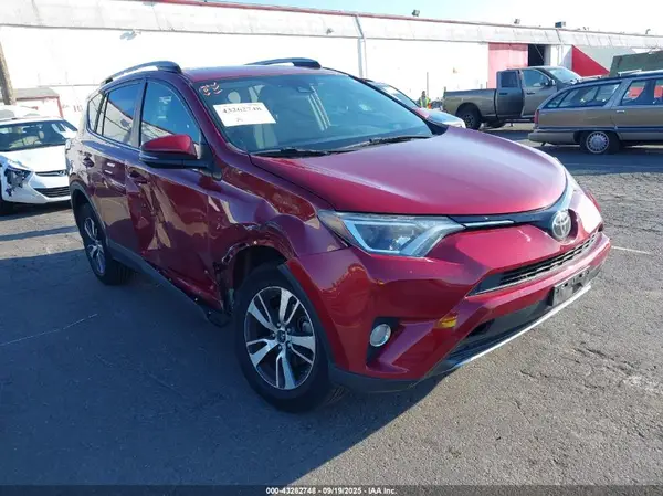2T3RFREV1JW792705 2018 TOYOTA RAV 4 - Image 1