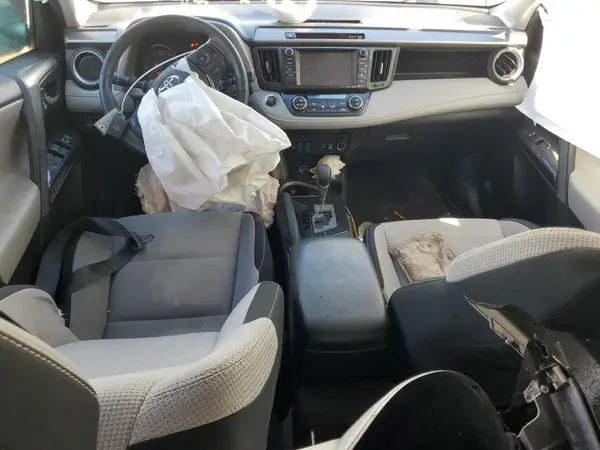 2T3RFREV1JW812970 2018 TOYOTA RAV 4 - Image 8