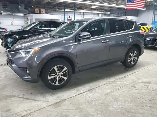 2T3RFREV1JW814850 2018 TOYOTA RAV 4 - Image 1