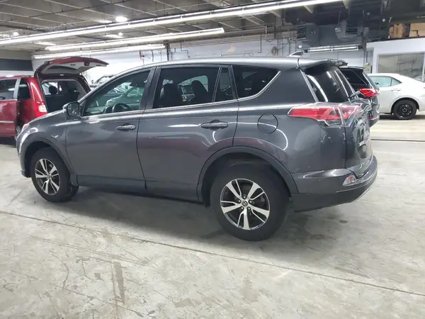 2T3RFREV1JW814850 2018 TOYOTA RAV 4 - Image 2
