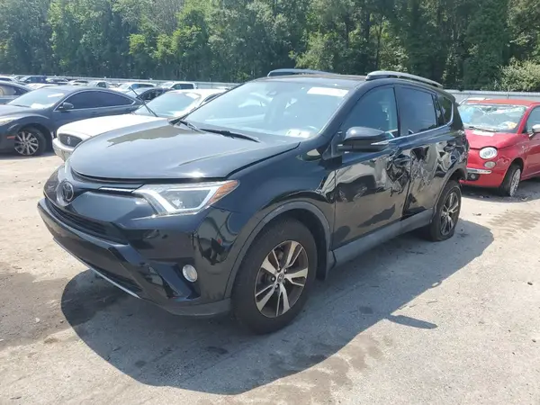 2T3RFREV1JW821524 2018 TOYOTA RAV 4 - Image 1
