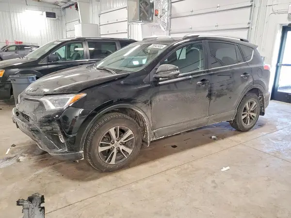 2T3RFREV1JW824472 2018 TOYOTA RAV 4 - Image 1