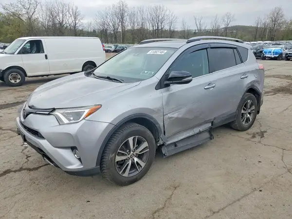 2T3RFREV1JW844141 2018 TOYOTA RAV 4 - Image 1