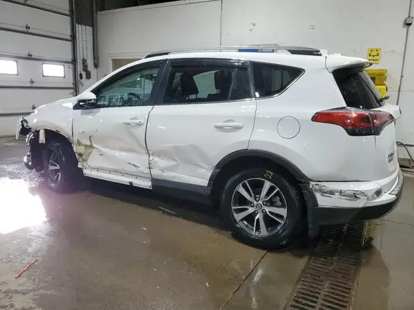 2T3RFREV1JW855284 2018 TOYOTA RAV 4 - Image 2