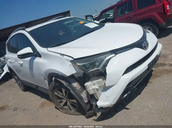 2T3RFREV2GW415227 2016 TOYOTA RAV 4 - Image 1