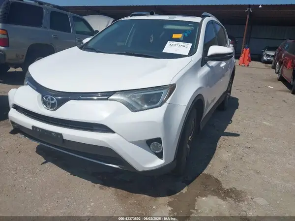 2T3RFREV2GW415227 2016 TOYOTA RAV 4 - Image 2