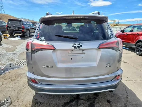 2016 TOYOTA RAV 4 auction photo 6