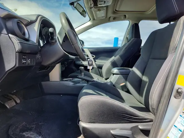 2016 TOYOTA RAV 4 auction photo 7