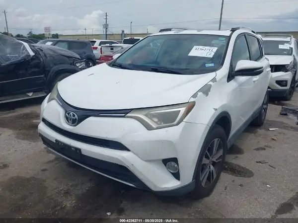 2T3RFREV2GW428916 2016 TOYOTA RAV 4 - Image 2