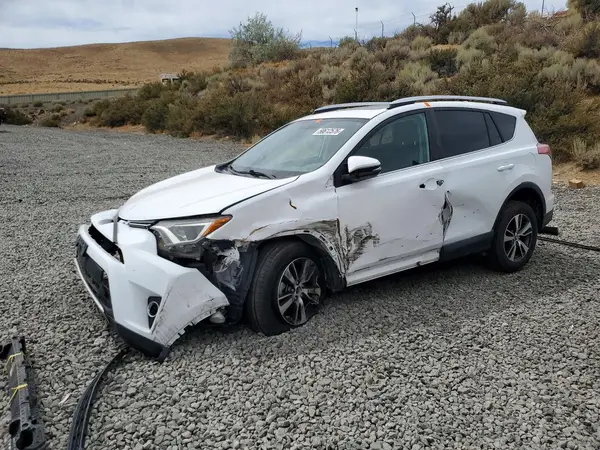 2T3RFREV2GW438779 2016 TOYOTA RAV 4 - Image 1