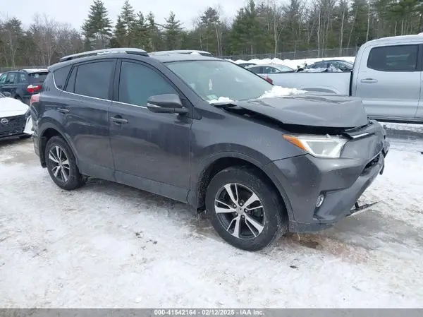 2T3RFREV2GW443156 2016 TOYOTA RAV 4 - Image 1