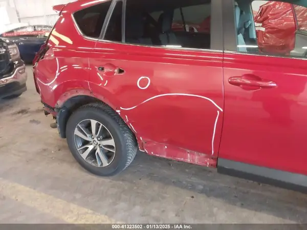2016 TOYOTA RAV 4 auction photo 6