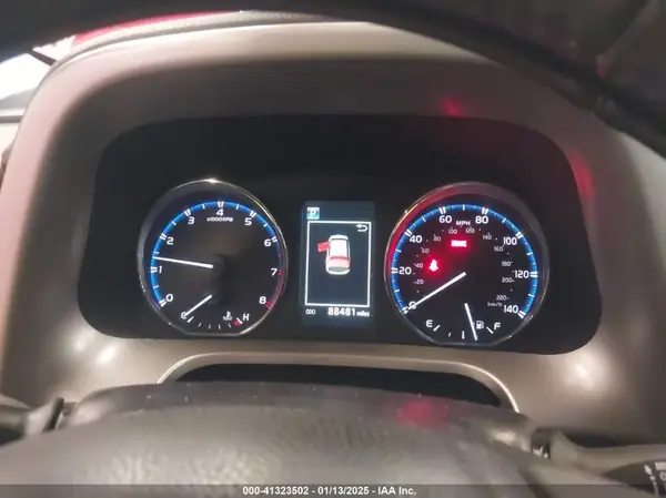 2016 TOYOTA RAV 4 auction photo 7