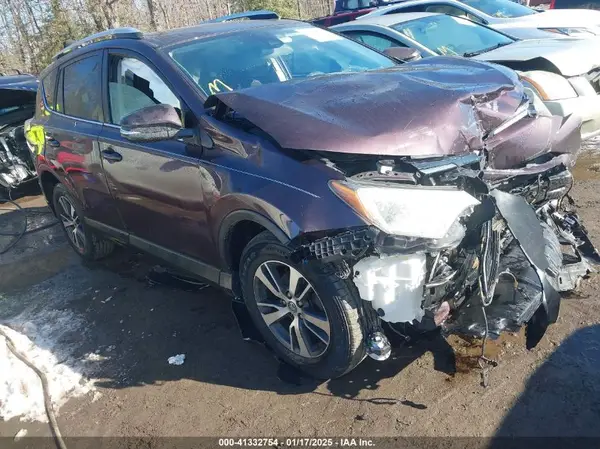 2T3RFREV2GW523265 2016 TOYOTA RAV 4 - Image 1