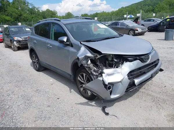 2T3RFREV2GW531219 2016 TOYOTA RAV 4 - Image 1
