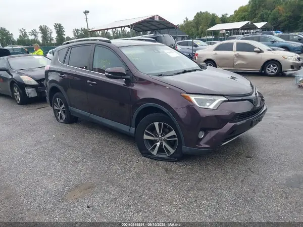 2T3RFREV2GW537103 2016 TOYOTA RAV 4 - Image 1