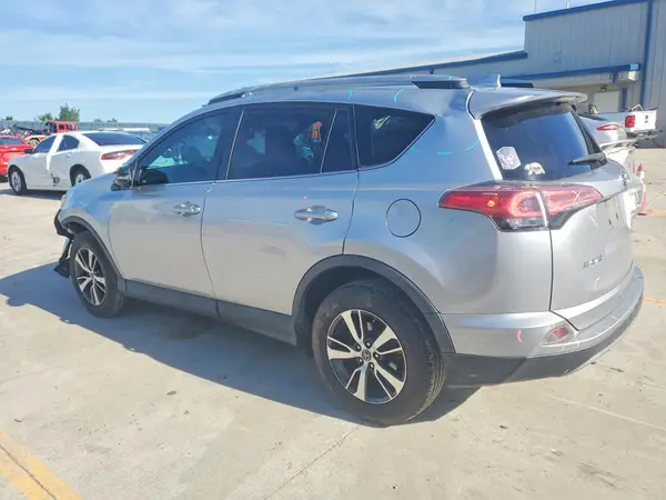 2T3RFREV2HW550077 2017 TOYOTA RAV 4 - Image 2