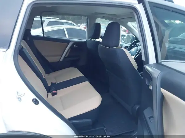 2T3RFREV2HW565730 2017 TOYOTA RAV 4 - Image 8