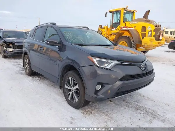 2T3RFREV2HW576534 2017 TOYOTA RAV 4 - Image 1
