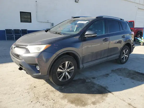 2T3RFREV2HW587548 2017 TOYOTA RAV 4 - Image 1