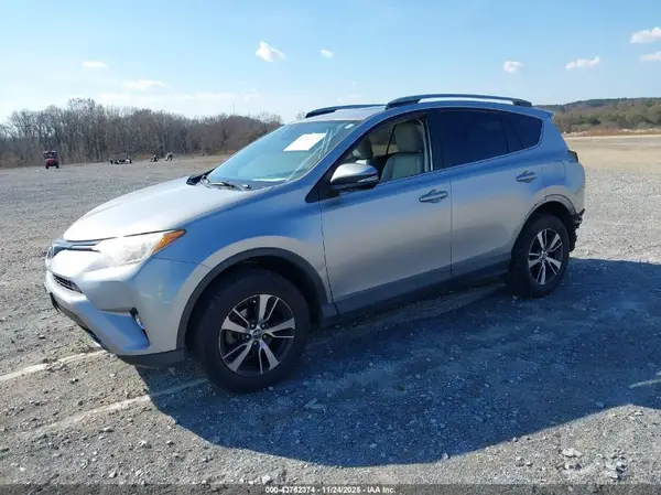 2T3RFREV2HW603893 2017 TOYOTA RAV 4 - Image 2
