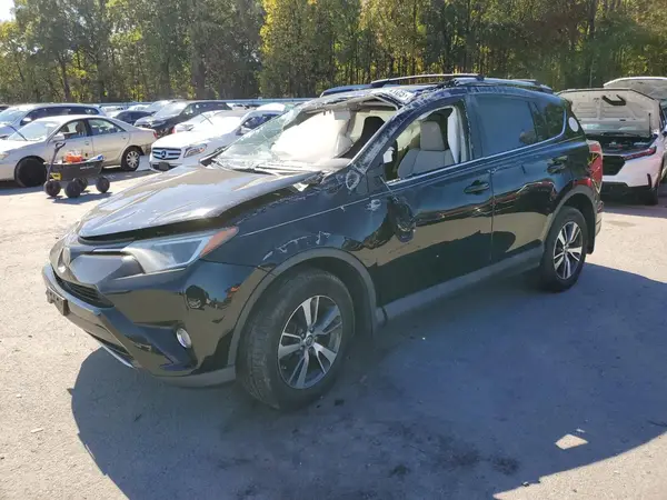 2T3RFREV2HW614263 2017 TOYOTA RAV 4 - Image 1